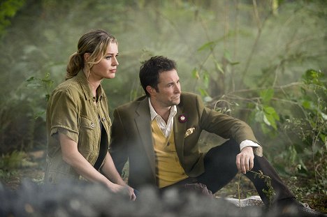 Rebecca Romijn, Noah Wyle - The Librarians - And the Broken Staff - Photos