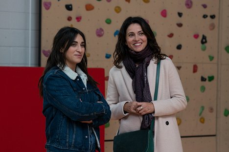 Camélia Jordana, Anne Charrier - Parents d'élèves - De filmes