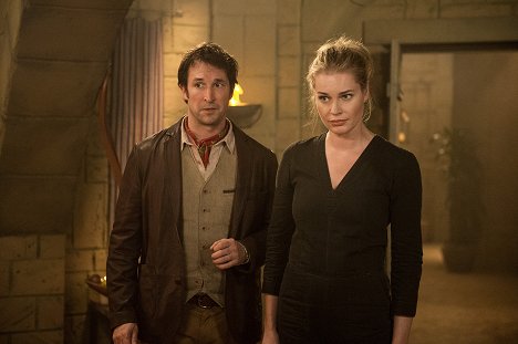 Noah Wyle, Rebecca Romijn - The Librarians - And the Fangs of Death - Van film