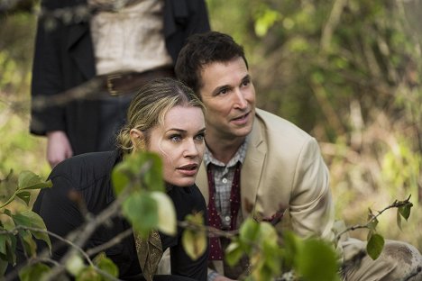 Rebecca Romijn, Noah Wyle - Flynn Carson et les nouveaux aventuriers - And the Dark Secret - Film