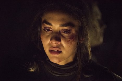 Lindsey Morgan - Prvních 100 - Nakara - Z filmu