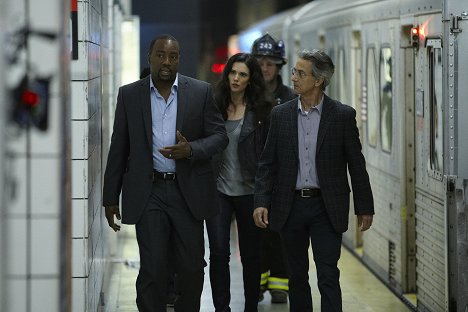 Malik Yoba, Laura Mennell, David Strathairn - Výjimeční - Anger Management - Z filmu