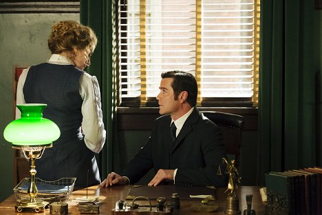 Helene Joy, Yannick Bisson - Murdochove záhady - Colour Blinded - Z filmu