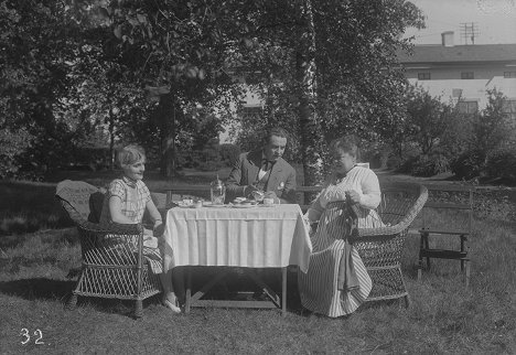 Margita Alfvén, Gunnar Tolnæs, Stina Berg - Hennes lilla majestät - De la película