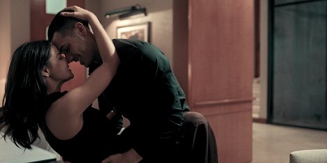 Maite Perroni, Alejandro Speitzer - Sombre désir - Juste du sexe - Film