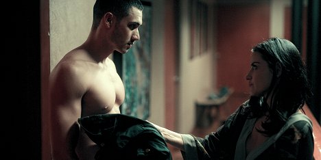 Alejandro Speitzer, Maite Perroni - Sombre désir - Juste du sexe - Film