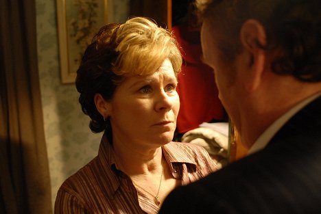 Imelda Staunton - Three and Out - Z filmu