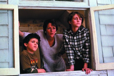 Fred Savage, Bonnie Bedelia, Lucy Deakins - The Boy Who Could Fly - Film