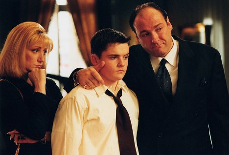 Edie Falco, Robert Iler, James Gandolfini - Die Sopranos - Kalt wie der Tod - Filmfotos