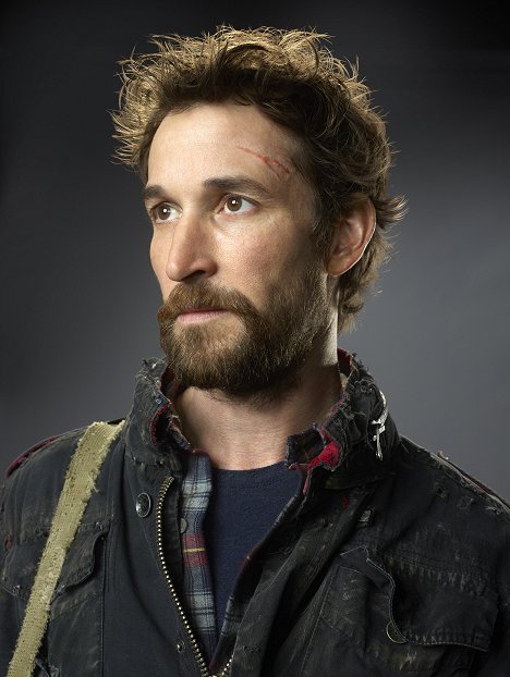 Noah Wyle - Falling Skies - Season 2 - Promoción