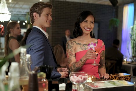 Lucas Till, Levy Tran - MacGyver - Mac + Desi + Riley + Aubrey - Z filmu