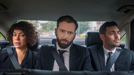 Cush Jumbo, David Tennant, Matthew McNulty - Epäilyksen siemen - Hautajaissaatto - Kuvat elokuvasta