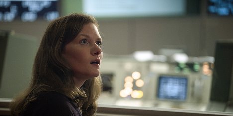 Wrenn Schmidt - For All Mankind - Roter Mond - Filmfotos