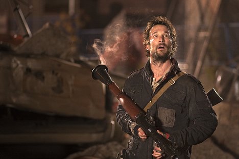 Noah Wyle - Falling Skies - Eight Hours - Photos