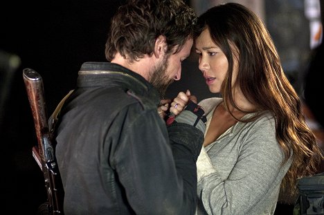 Noah Wyle, Moon Bloodgood - Falling Skies - Eight Hours - Z filmu