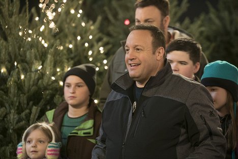 Kevin James - Kevin Can Wait - I'll Be Home for Christmas... Maybe - Photos