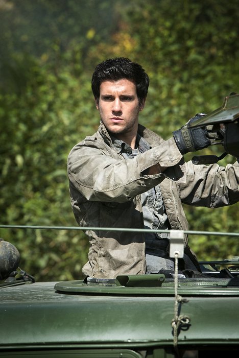 Drew Roy - Falling Skies - On Thin Ice - Photos