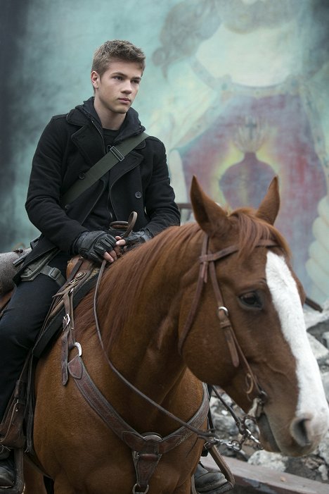 Connor Jessup - Falling Skies - Search and Recover - Z filmu