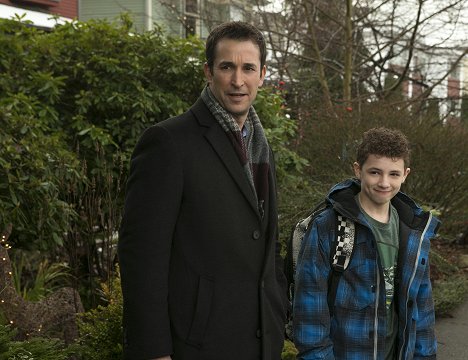 Noah Wyle, Maxim Knight - Falling Skies - Strange Brew - Van film