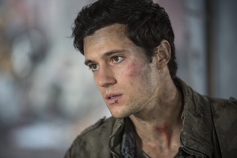 Drew Roy - Falling Skies - Exodus - Kuvat elokuvasta