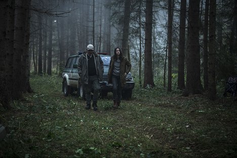 Renaud Rutten, Suliane Brahim - Black Spot – Szólít az erdő - Mint egy kutya - Filmfotók