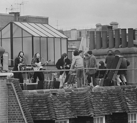 Paul McCartney, John Lennon, George Harrison, Maureen Starkey Tigrett - The Beatles: Rooftop Concert - Filmfotos