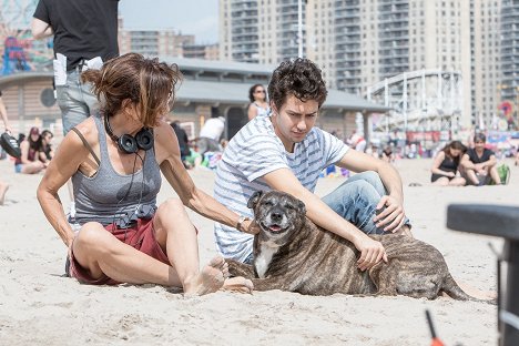 Paulina Singer, Nat Wolff - Stella's Last Weekend - De la película