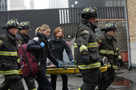 Lauren German - Chicago Fire - Out with a Bang - Photos