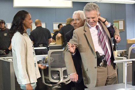 Kearran Giovanni, G. W. Bailey, Tony Denison - Major Crimes - Reloaded - Photos