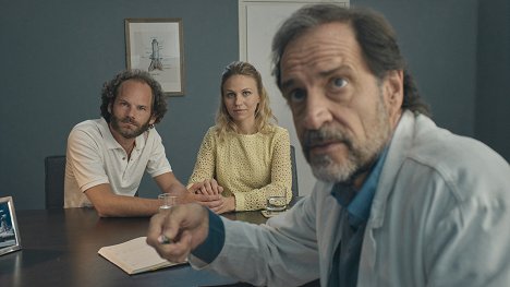 Maximilian Schafroth, Teresa Rizos, Helmfried von Lüttichau - Servus Baby - Kindisch - Film
