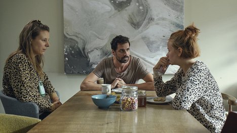 Xenia Tiling, Marcel Mohab, Gwentsche Kollewijn - Servus Baby - Torero - Do filme