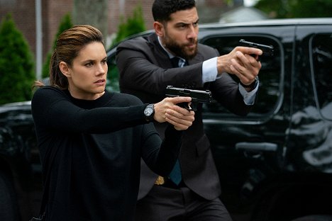 Missy Peregrym, Zeeko Zaki - F.B.I. - Codename: Ferdinand - De la película