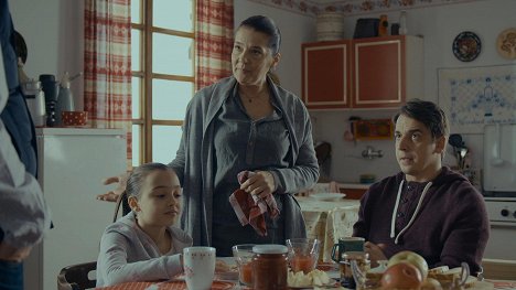 Árven Bíró, Zsuzsa Csarnóy, Lehel Kovács - Drága örökösök - Búcsúlevél - Kuvat elokuvasta