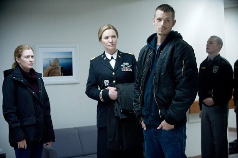 Mireille Enos, Joan Allen, Joel Kinnaman - Zločin - Krev ve vodě - Z filmu