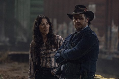 Eleanor Matsuura, Josh McDermitt - The Walking Dead - A Certain Doom - Filmfotók