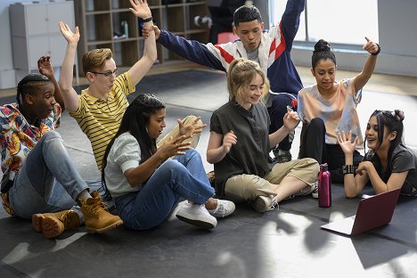 Nathaniel Scarlette, Tyler Hutchings, Indiana Mehta, Sabrina Carpenter, Neil Robles, Liza Koshy, Bianca Asilo - Work It - Photos