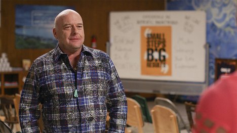 Dean Norris - Claws - Chicken P***Y - Photos