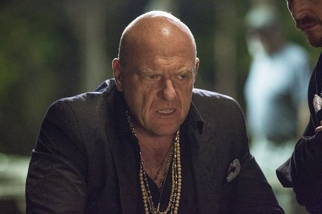 Dean Norris - Claws - Quicksand - Photos