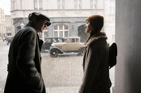 Vincent Krüger, Irene Böhm - Babylon Berlin - Episode 8 - De la película