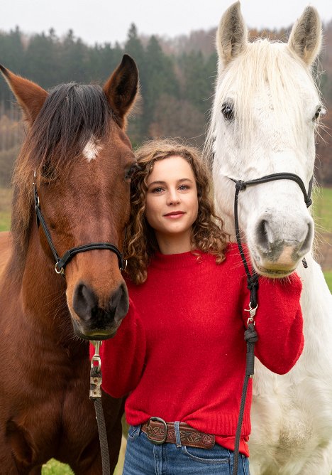 Klara Deutschmann - Reiterhof Wildenstein - Neuanfang - Werbefoto