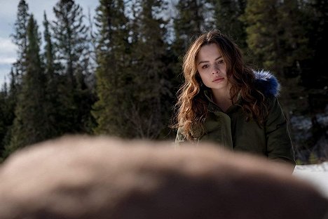 Sasha Clements - Witches in the Woods - Filmfotók