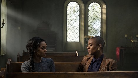 Tahirah Sharif, T'Nia Miller - The Haunting - Záhadné sídlo Bly - Z filmu