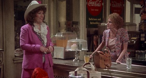 Kathy Bates, Sudie Bond - Come Back to the Five and Dime, Jimmy Dean, Jimmy Dean - Z filmu