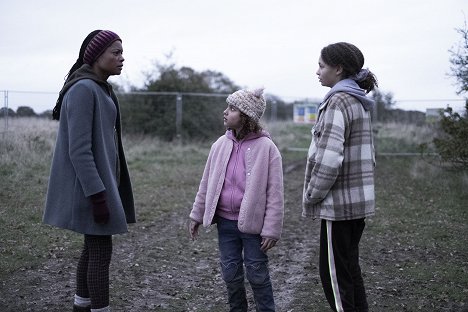 Naomie Harris, Nico Parker, Charlotte Gairdner-Mihell - The Third Day - Monday - The Mother - Photos
