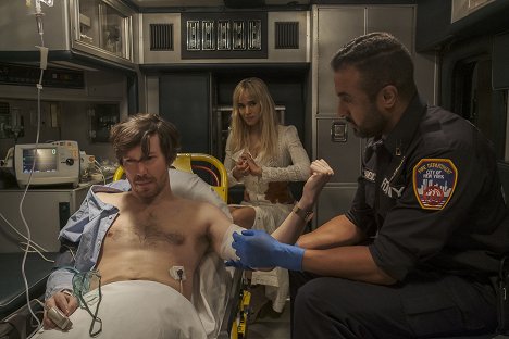 John Gallagher Jr., Sofia Boutella, Kam Perez - Modern Love - At the Hospital, an Interlude of Clarity - Photos