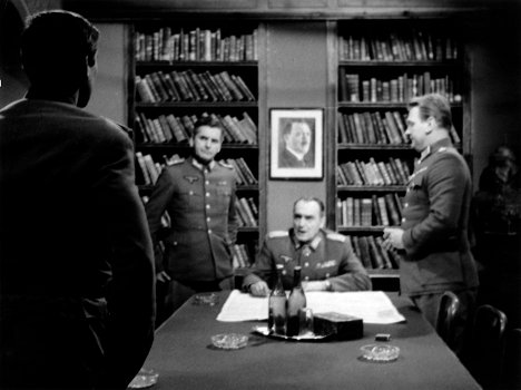 Mikuláš Huba, Jozef Budský, Eduard Bindas - Sám vojak v poli - De la película