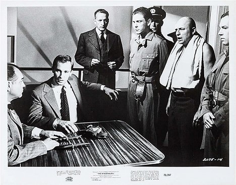 Richard Dysart, Roy Thinnes, George C. Scott, William Atherton - The Hindenburg - Lobbykaarten