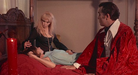 Donna Anders, Marsha Jordan, Robert Quarry - Conde Yorga, vampiro - De la película