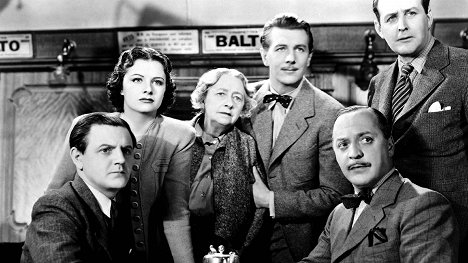 Naunton Wayne, Margaret Lockwood, Dame May Whitty, Michael Redgrave, Basil Radford, Cecil Parker - The Lady Vanishes - Photos