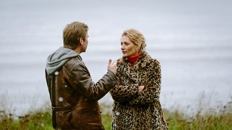 Indrek Ojari, Magdalena Poplawska - Rain - De la película
